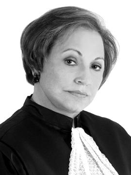 Ministra Denise Arruda